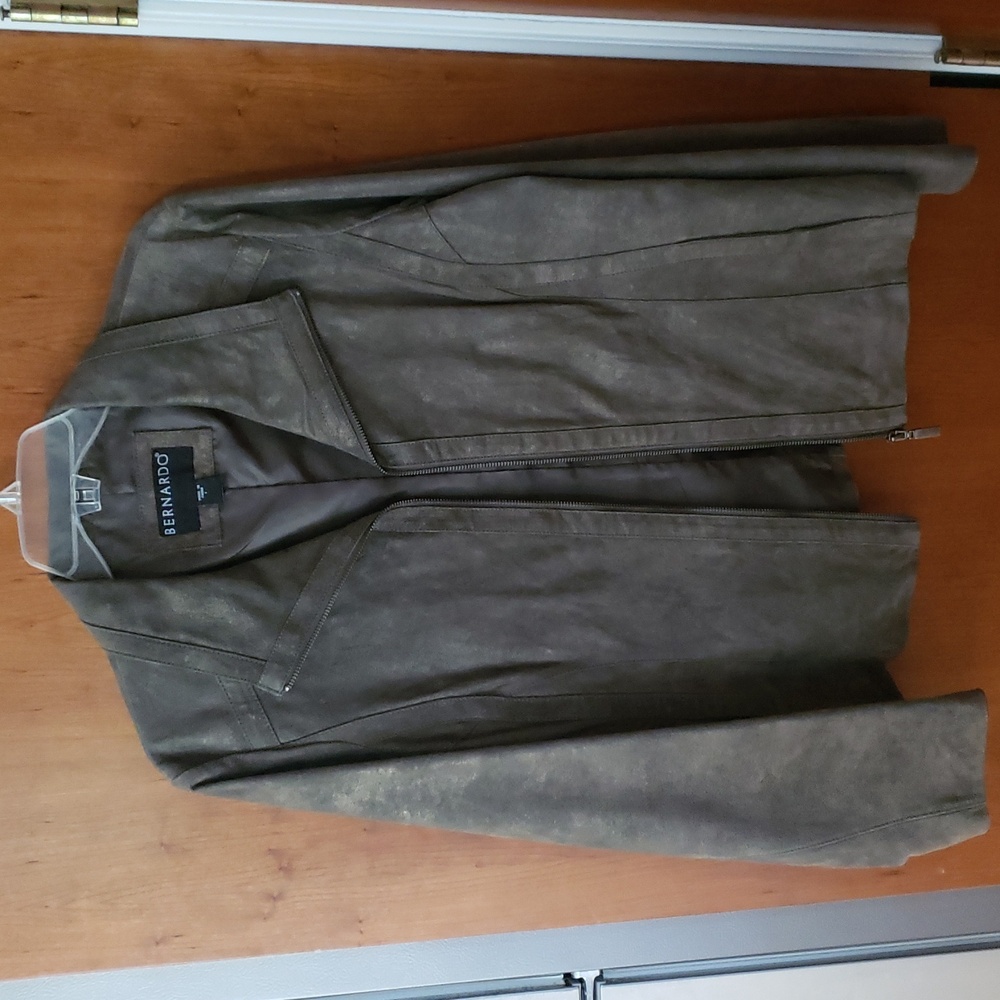 Bernardo Women's Green Genuine Leather Jacket